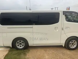 Nissan Caravan (Urvan) 2016 White