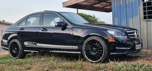 Mercedes-Benz C300 Luxury 4Matic Sedan AWD (3.0L 6cyl 7A) 2010 Black
