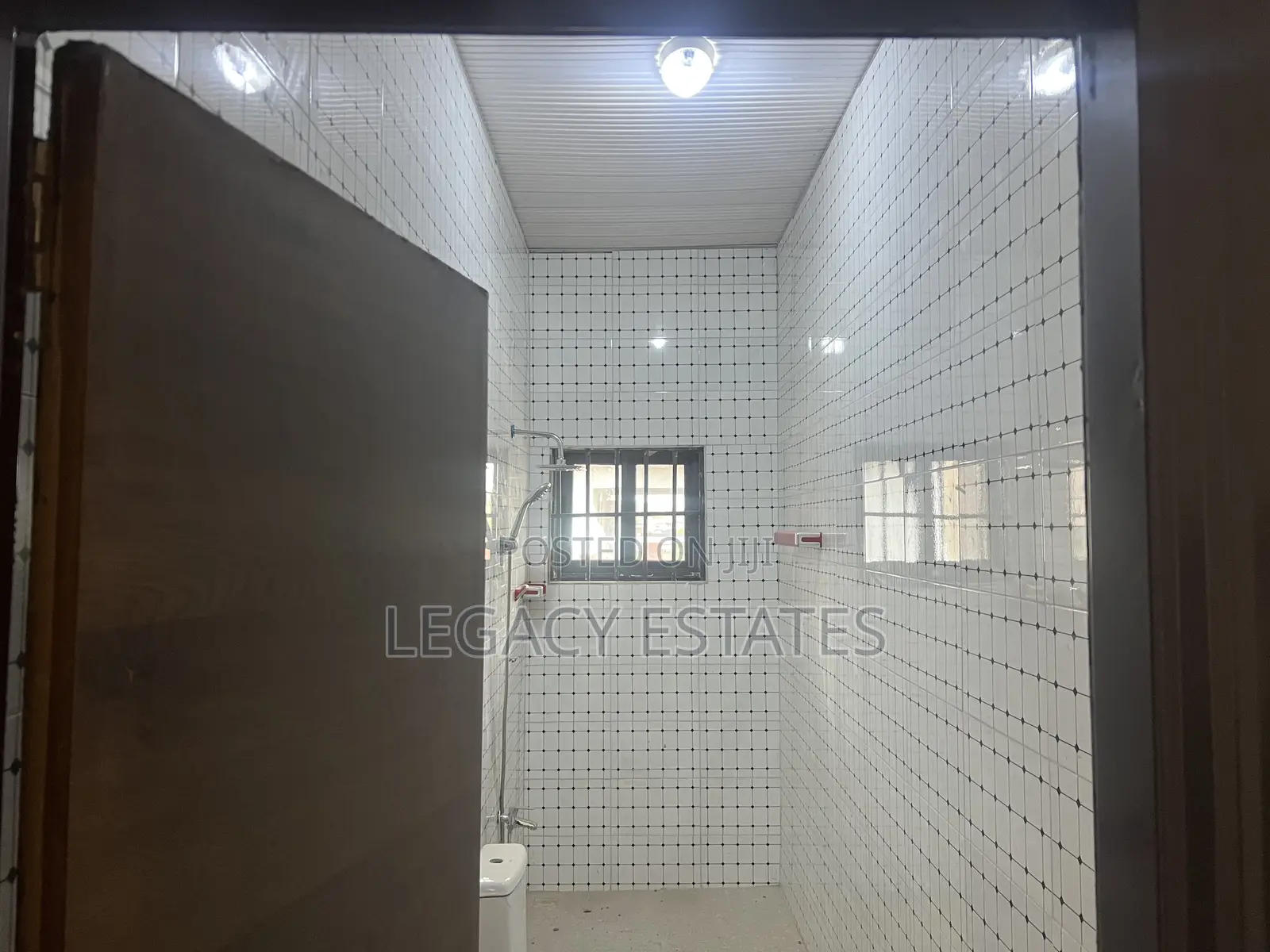 2bdrm Apartment in Tema Metropolitan for rent
