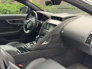 Jaguar F-Type R Coupe AWD 2023 Gray