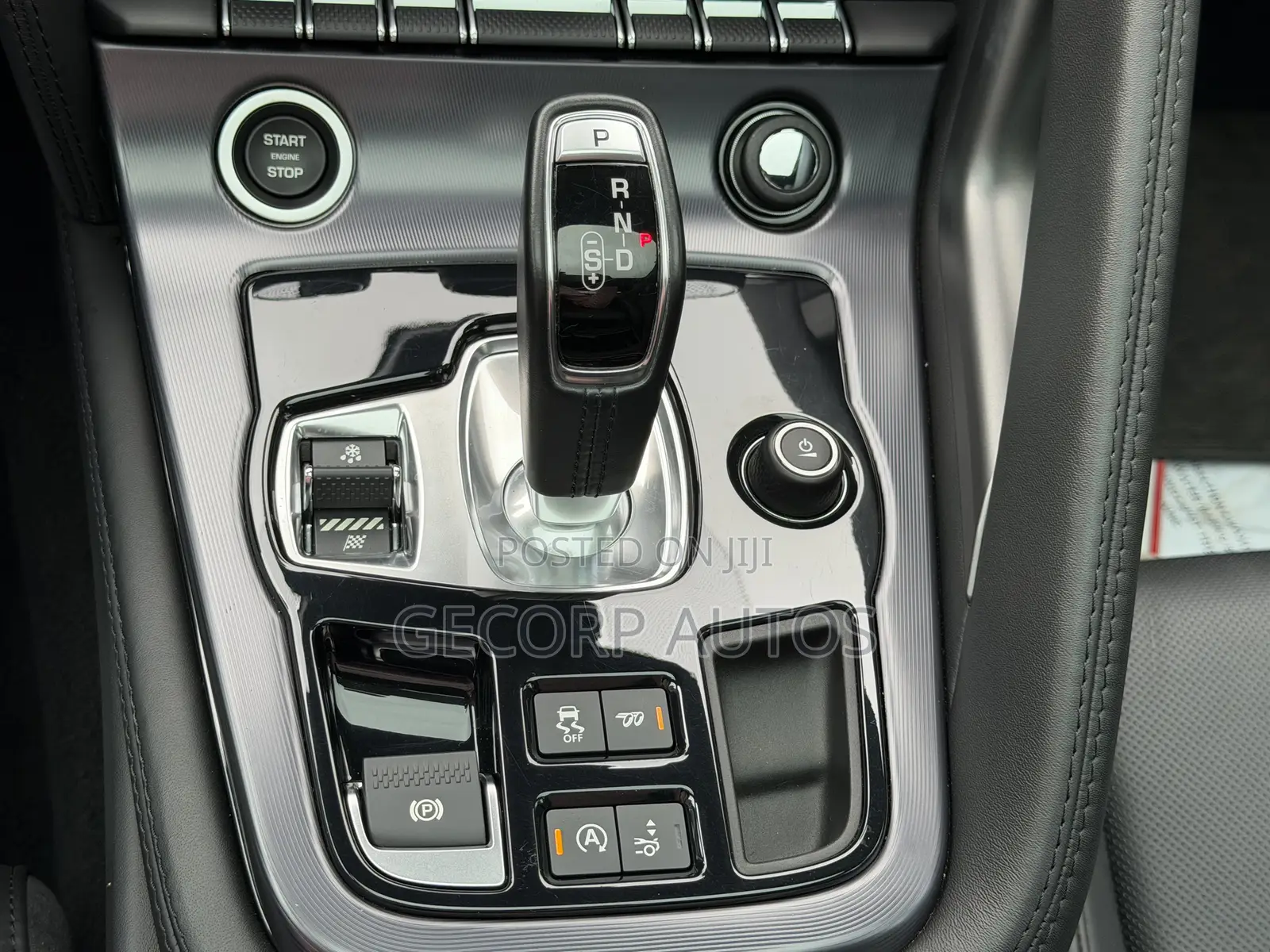 Jaguar F-Type R Coupe AWD 2023 Gray