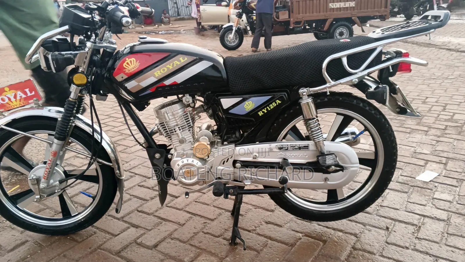 New Royal RY125 2025 Black