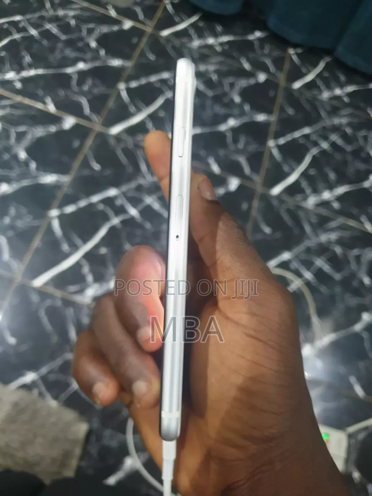 Apple iPhone SE (2020) 64 GB White
