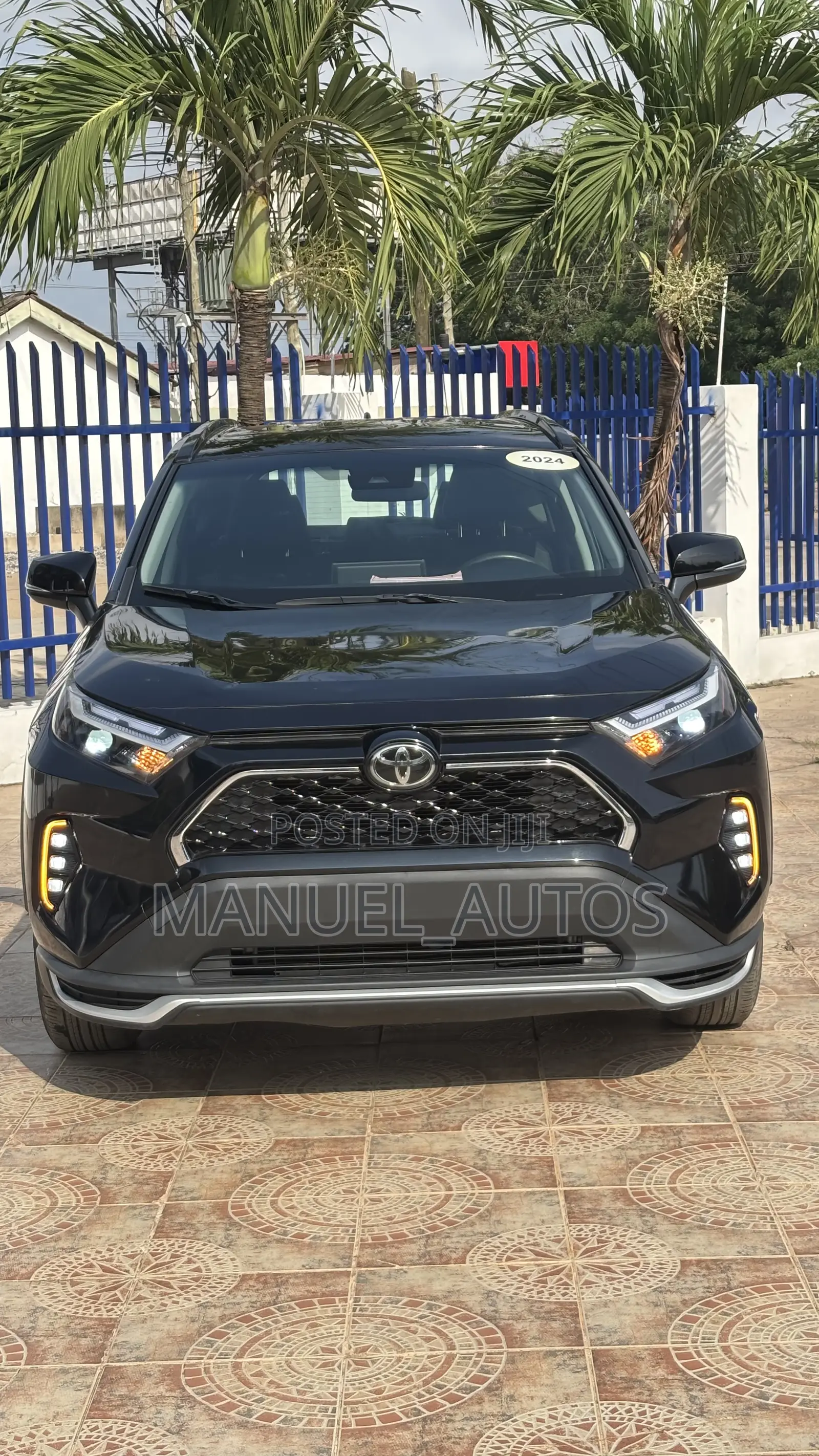Toyota RAV4 XLE AWD 2024 Black