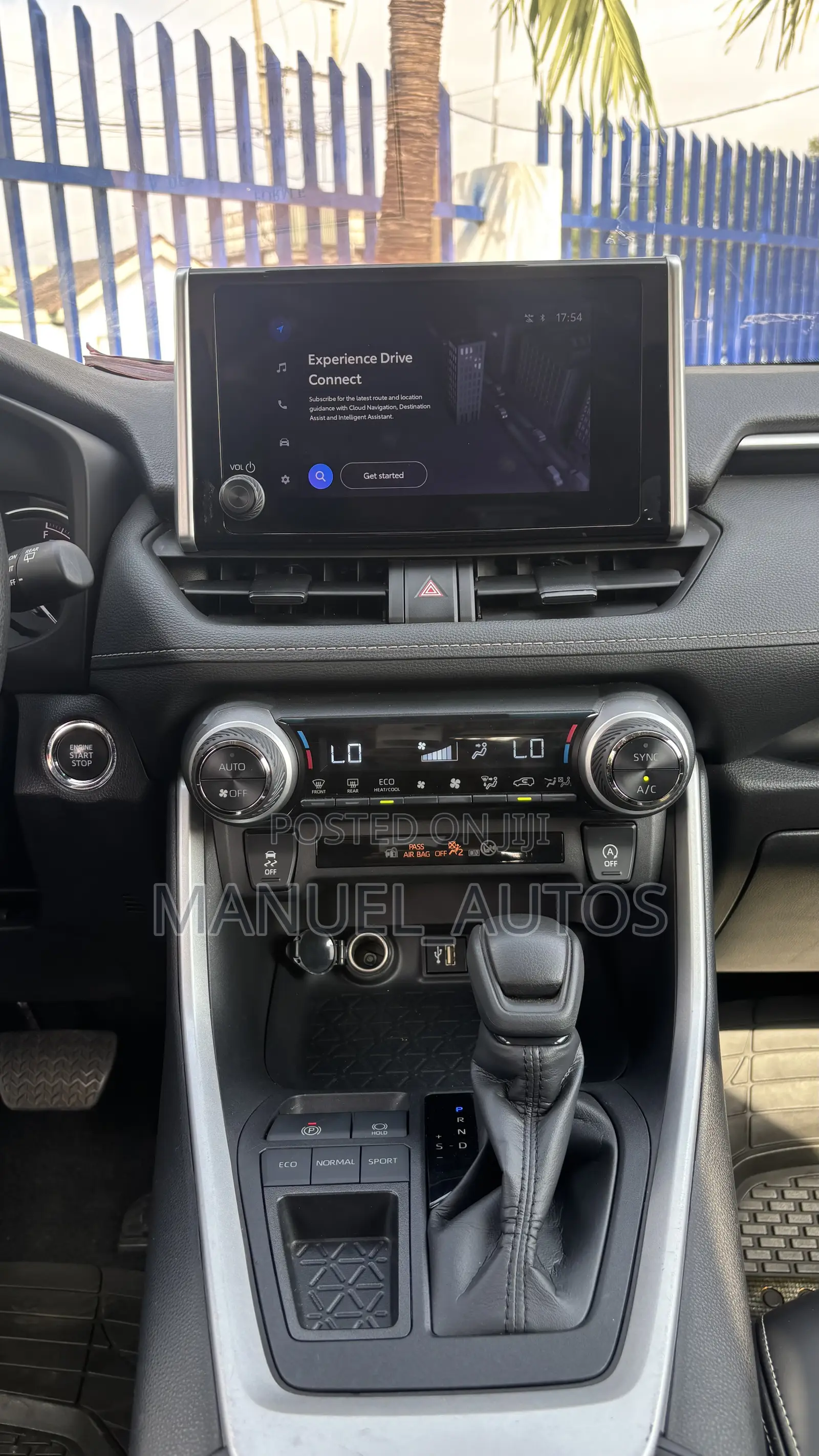 Toyota RAV4 XLE AWD 2024 Black