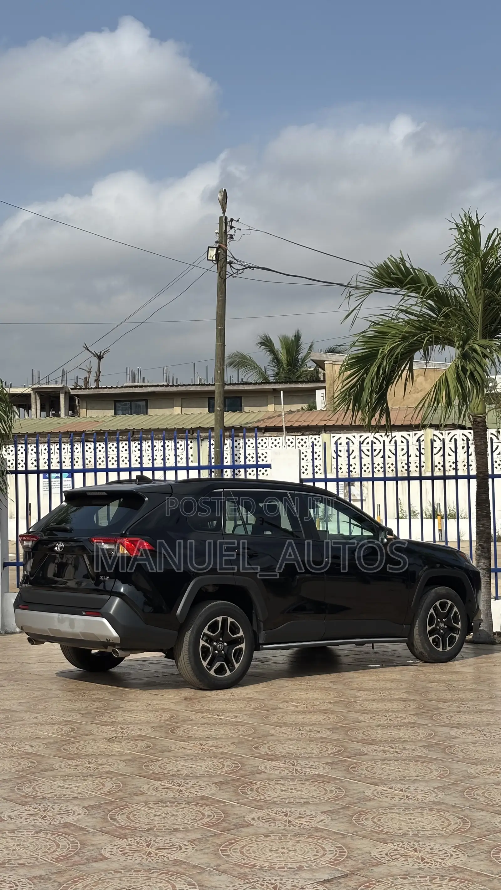 Toyota RAV4 XLE AWD 2024 Black