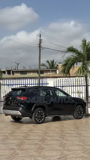 Toyota RAV4 XLE AWD 2024 Black