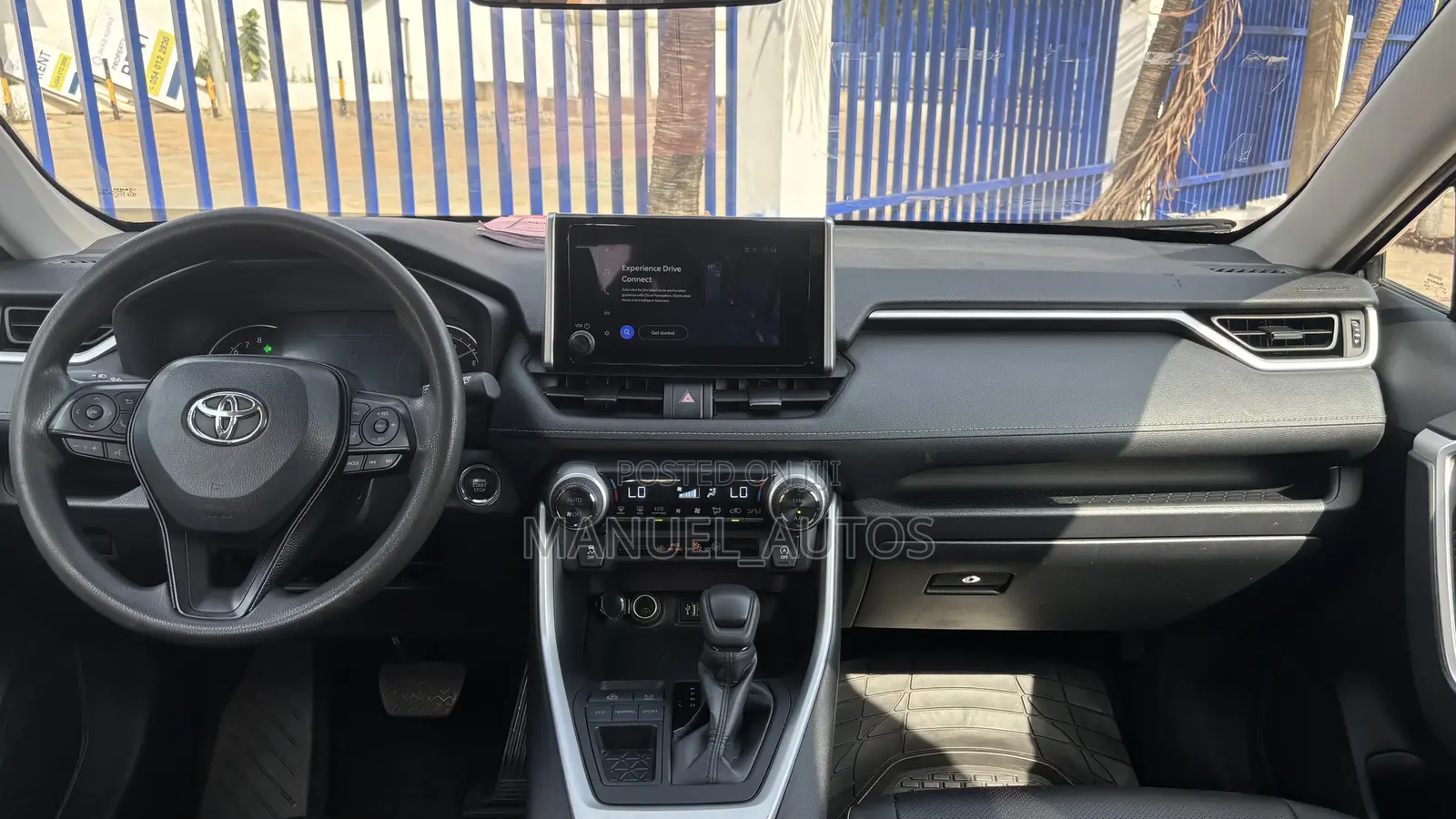 Toyota RAV4 XLE AWD 2024 Black