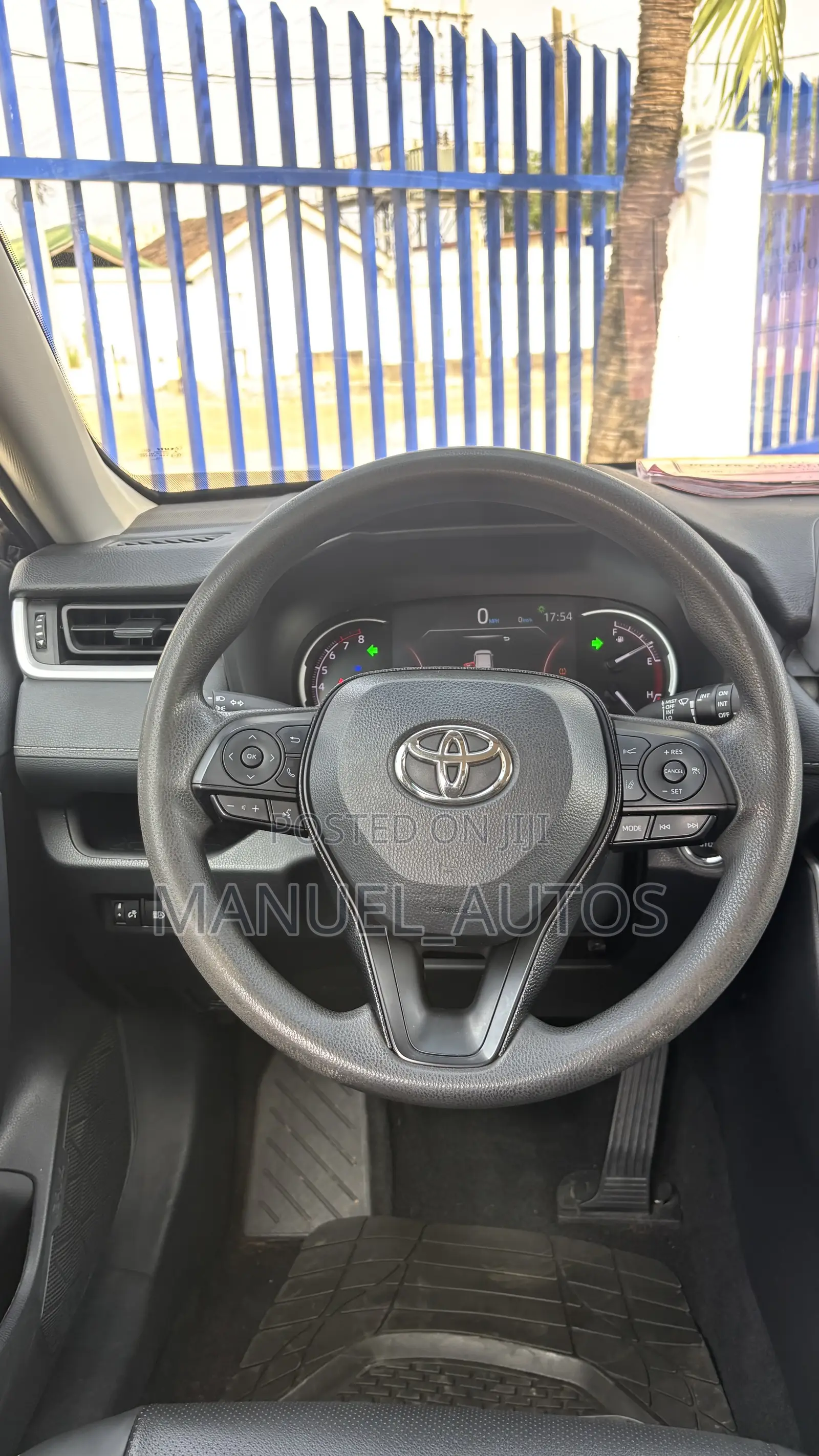 Toyota RAV4 XLE AWD 2024 Black