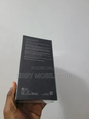 New Samsung Galaxy S20 128 GB Gray