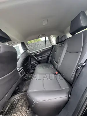 Toyota RAV4 XLE Premium AWD 2024 Black