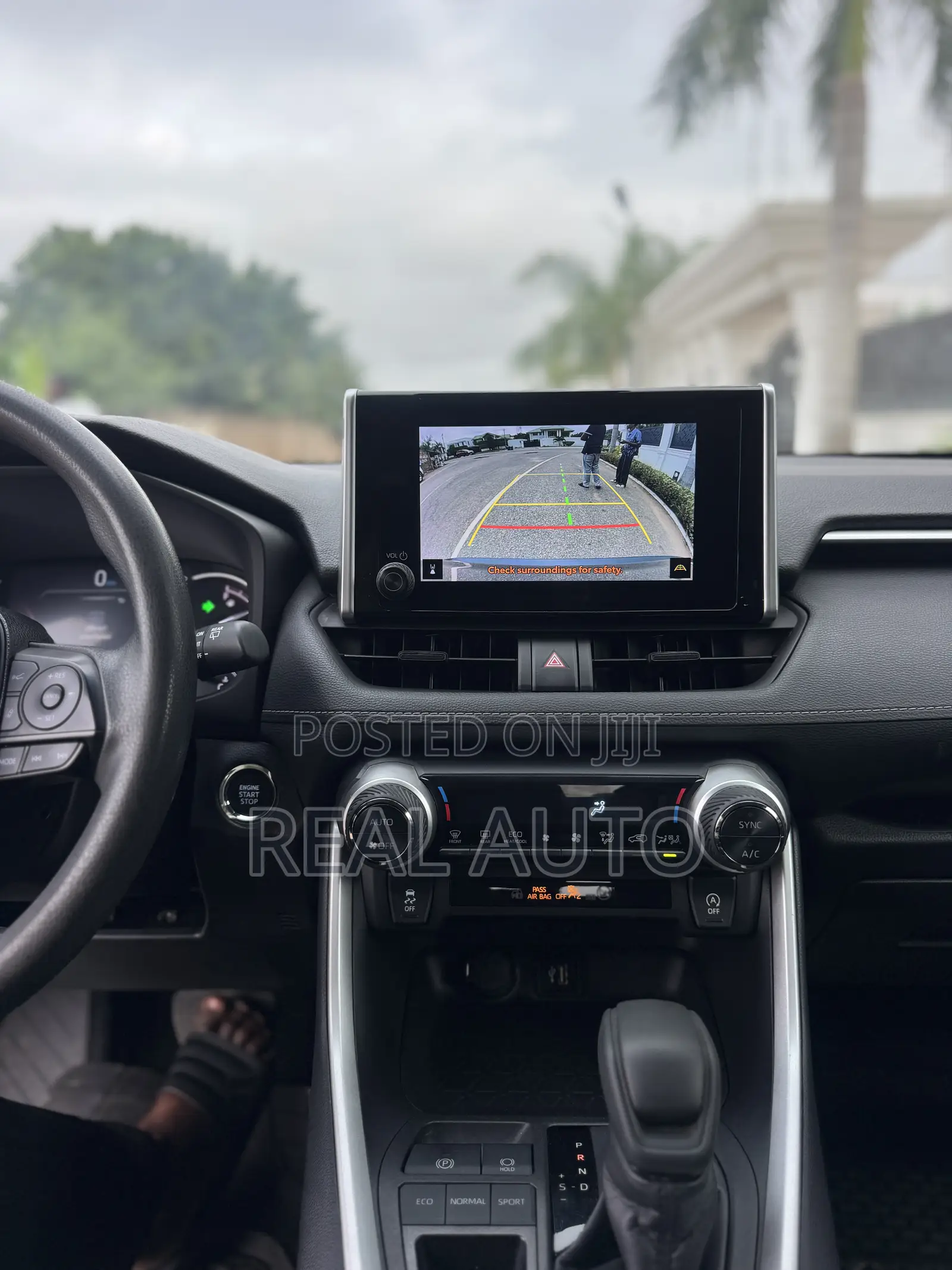 Toyota RAV4 XLE Premium AWD 2024 Black