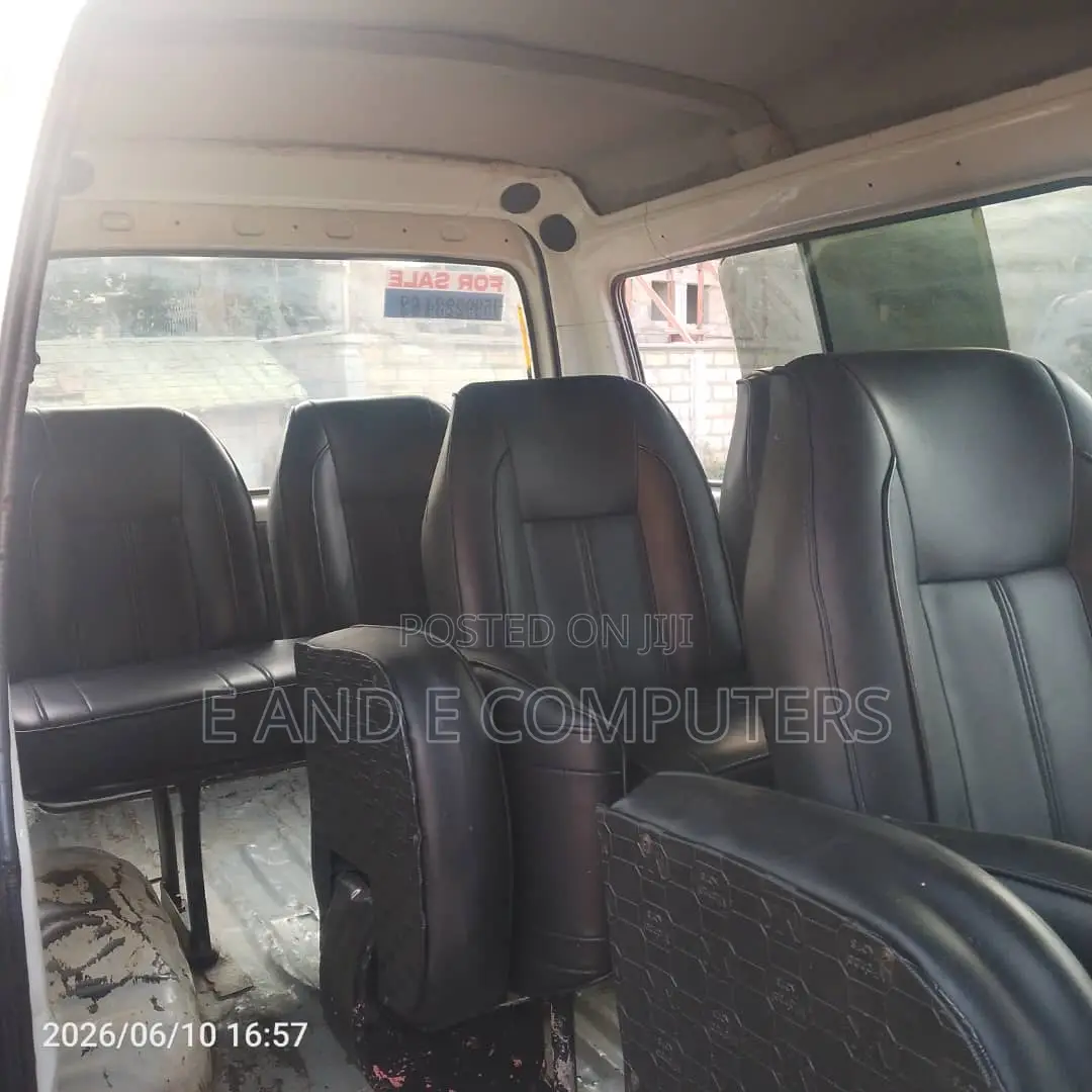 Hyundai H-100 2004 White
