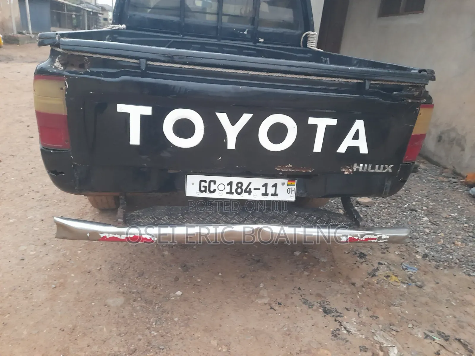 Toyota Hilux 2003 Black
