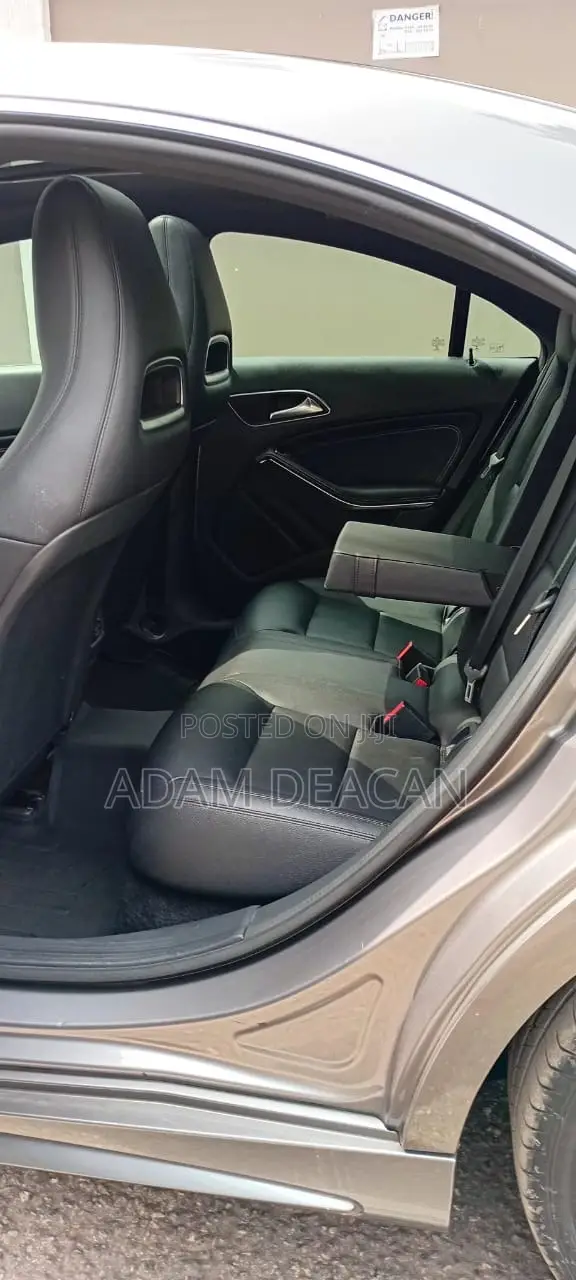 Mercedes-Benz CLA-Class CLA 250 4MATIC Sedan 2016 Silver