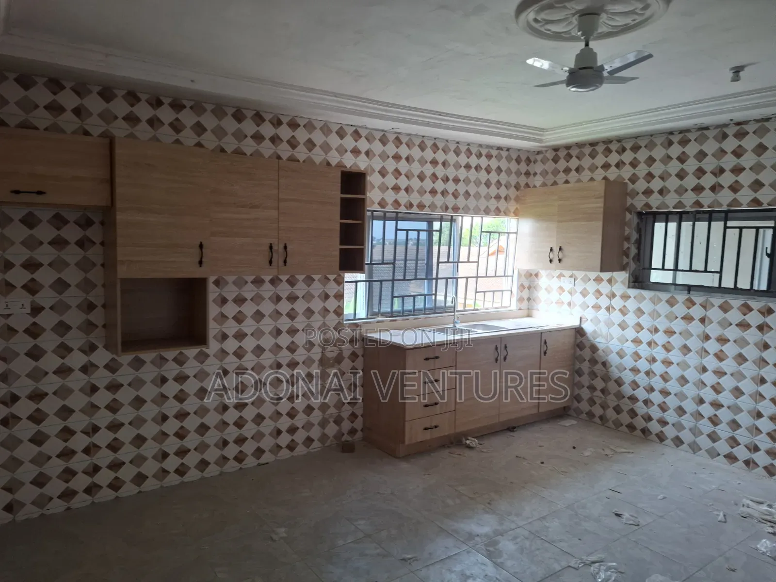 3bdrm Apartment in Santasi Kwadaso, Kumasi Metropolitan for rent