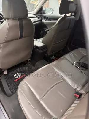 Honda Civic EX-L w/Navi 4dr Hatchback (1.5L 4cyl) 2017 Gray