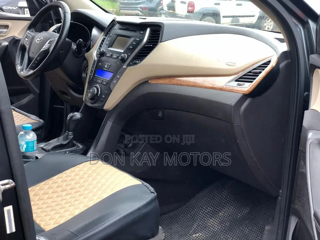 Hyundai Santa Fe Limited 4dr SUV (3.3L 6cyl 6A) 2015