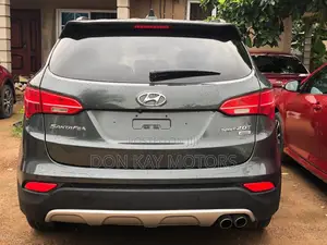 Hyundai Santa Fe Limited 4dr SUV (3.3L 6cyl 6A) 2015