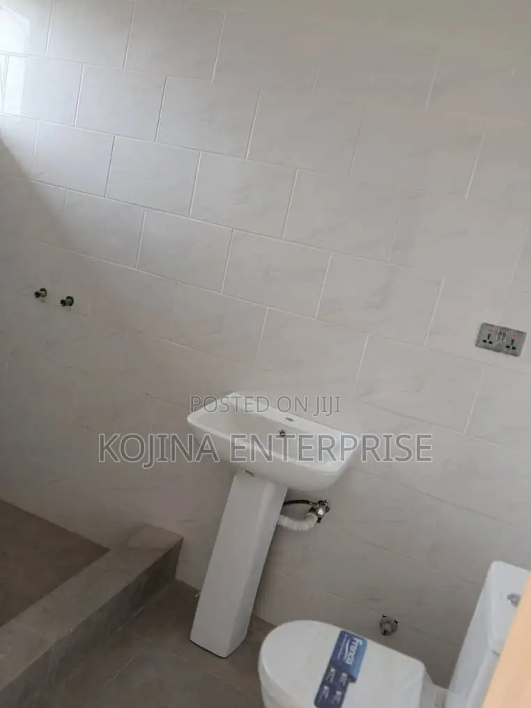 2bdrm Apartment in Kaase, Kumasi Metropolitan for rent