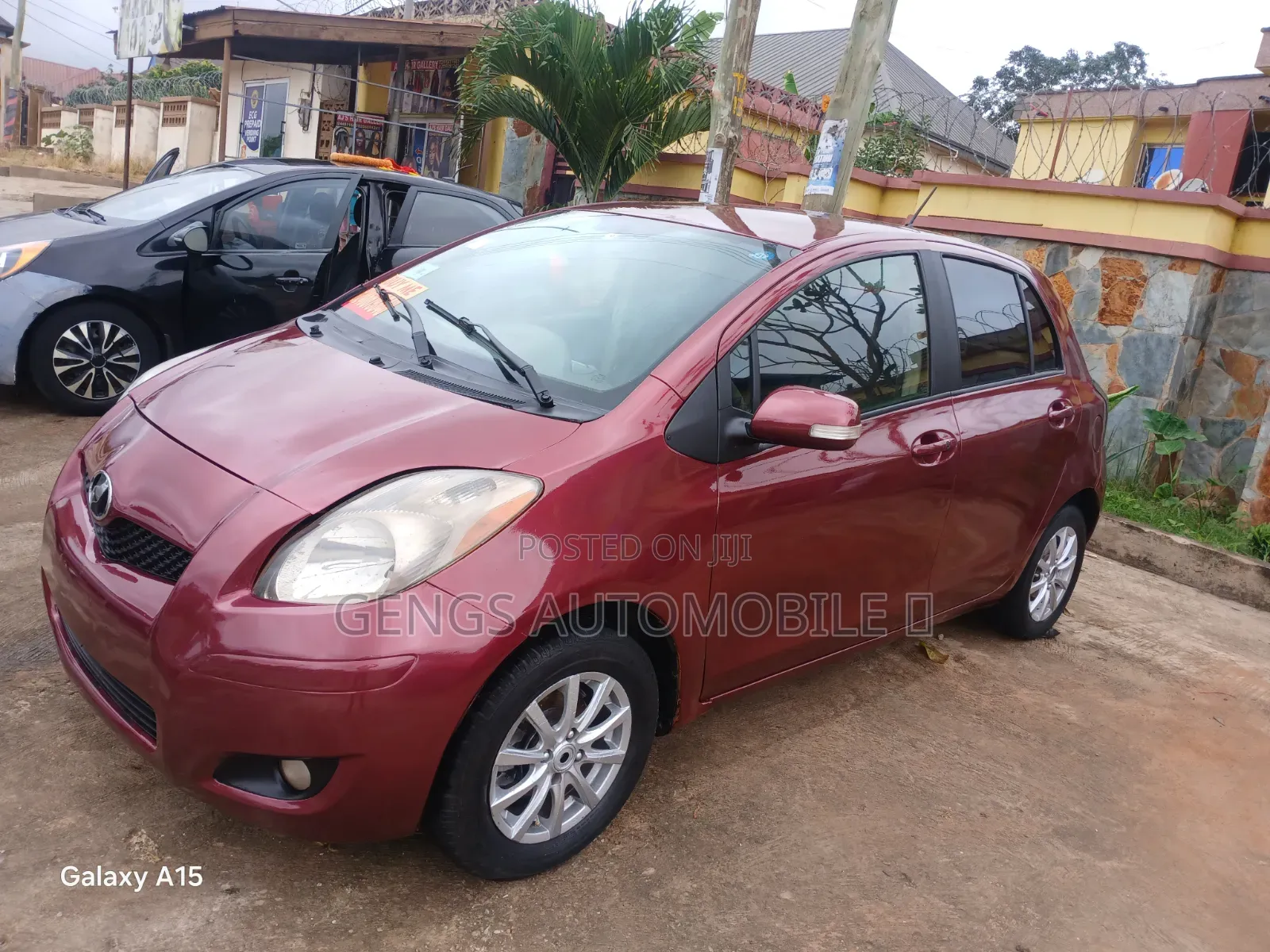 Toyota Vitz 2010 Red