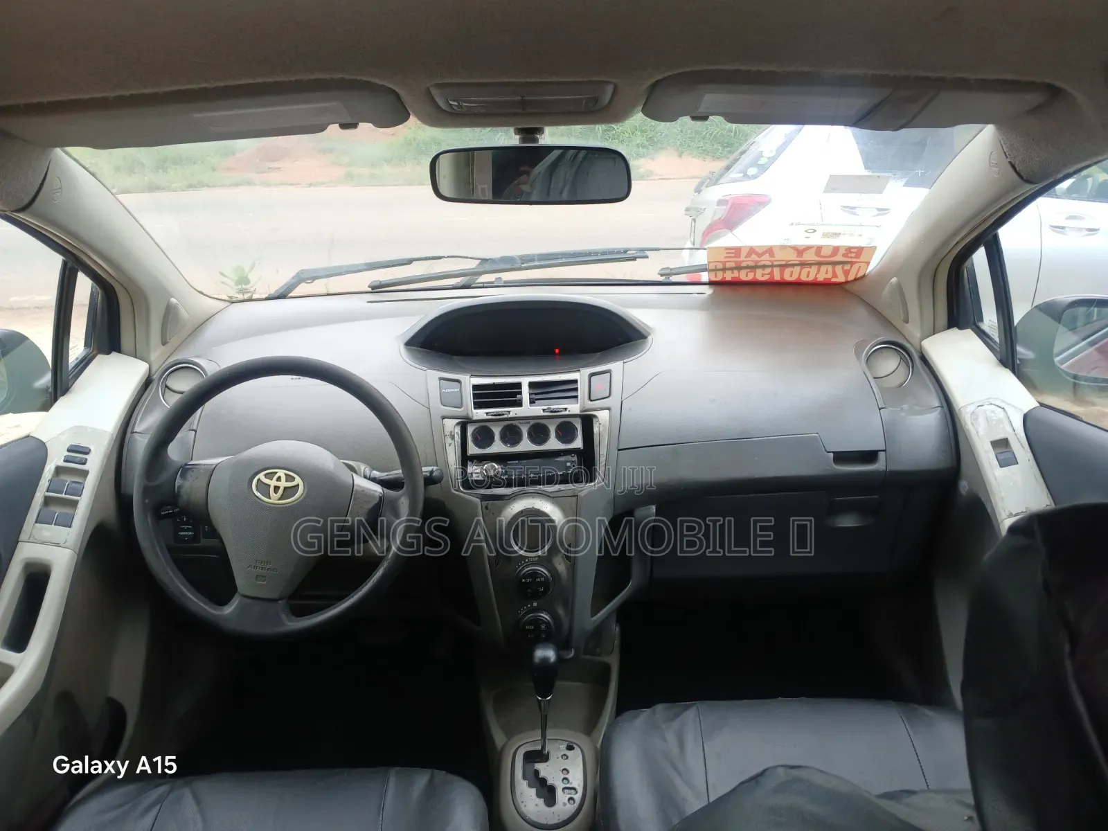 Toyota Vitz 2010 Red