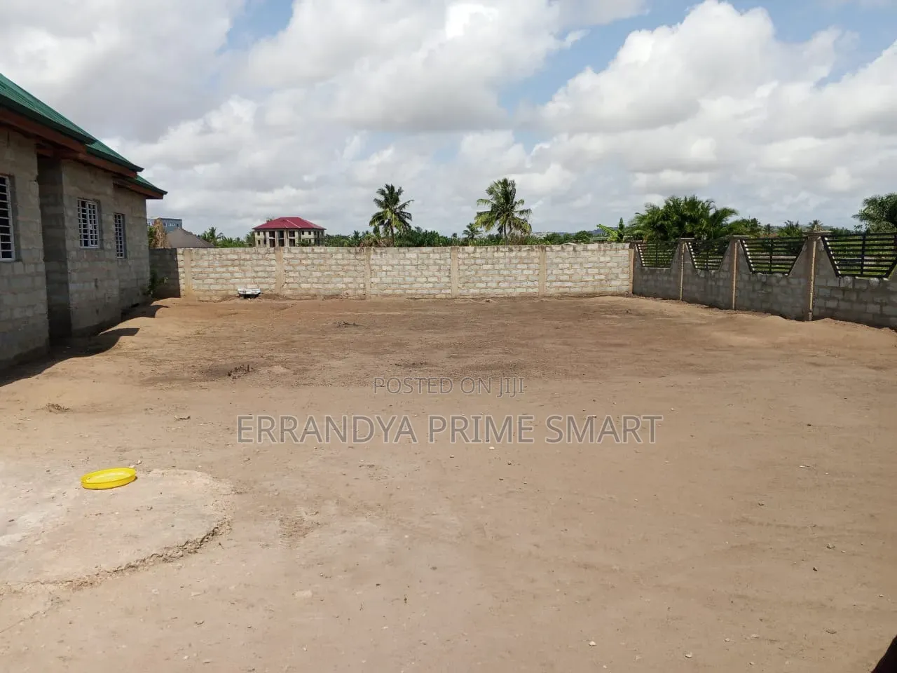 5bdrm House in Afuaman, Manhean for sale