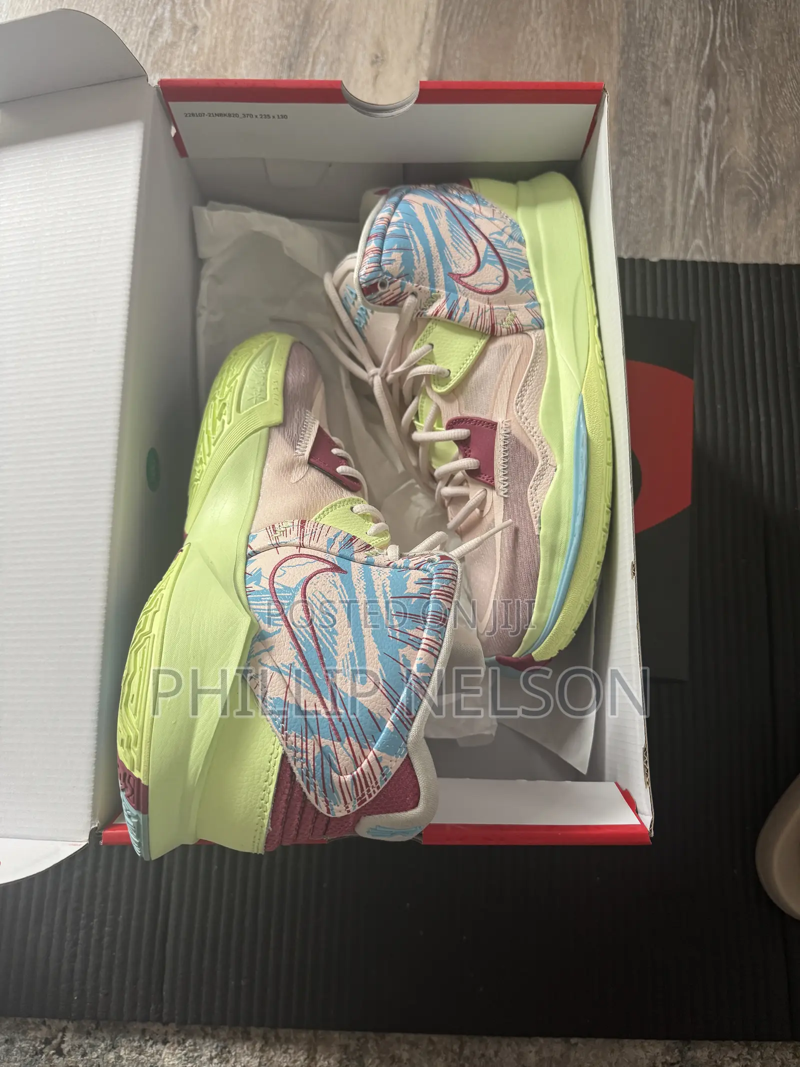 Kyrie Infinity Basketball Sneakers