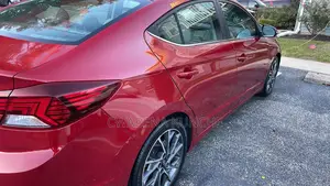 Hyundai Elantra SEL 2019 Red