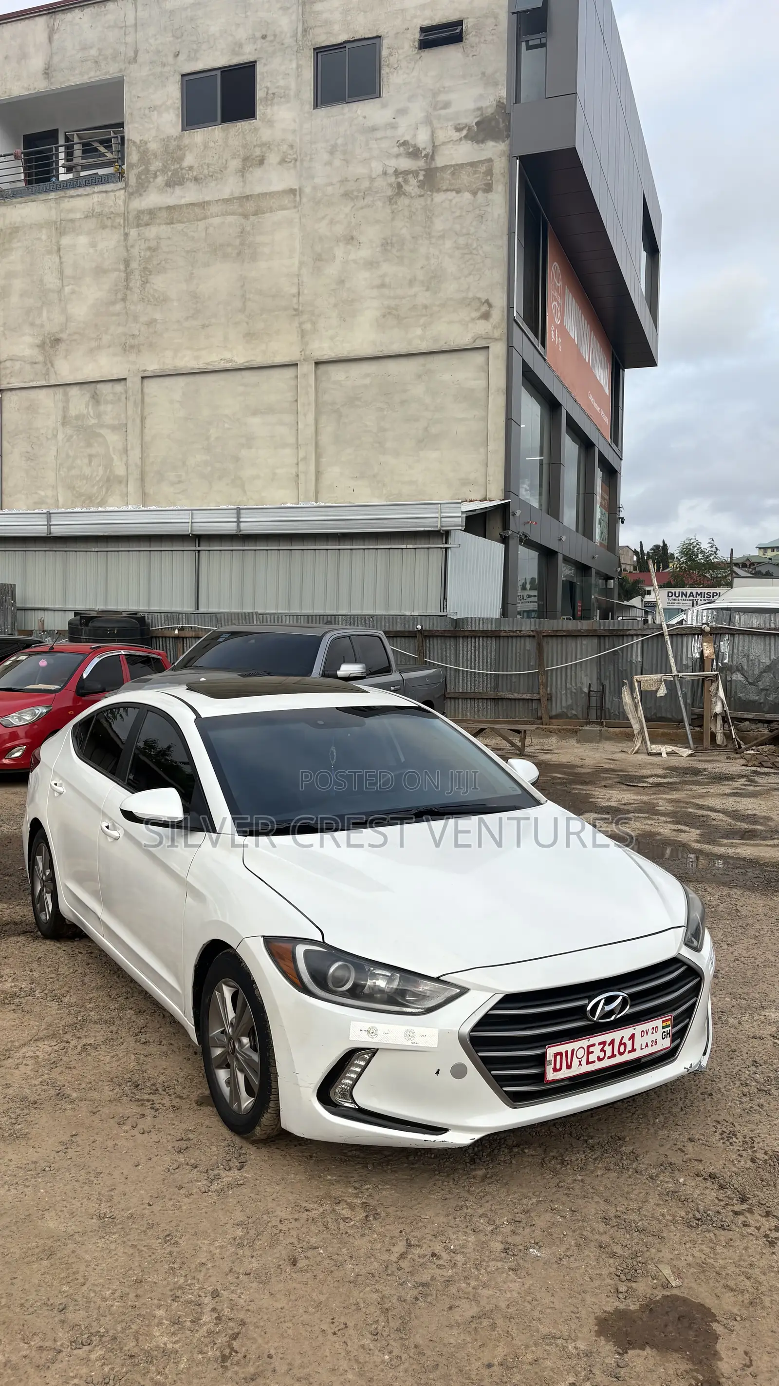 Hyundai Elantra Limited Sedan FWD (2.0L 4cyl 6A) 2017 White