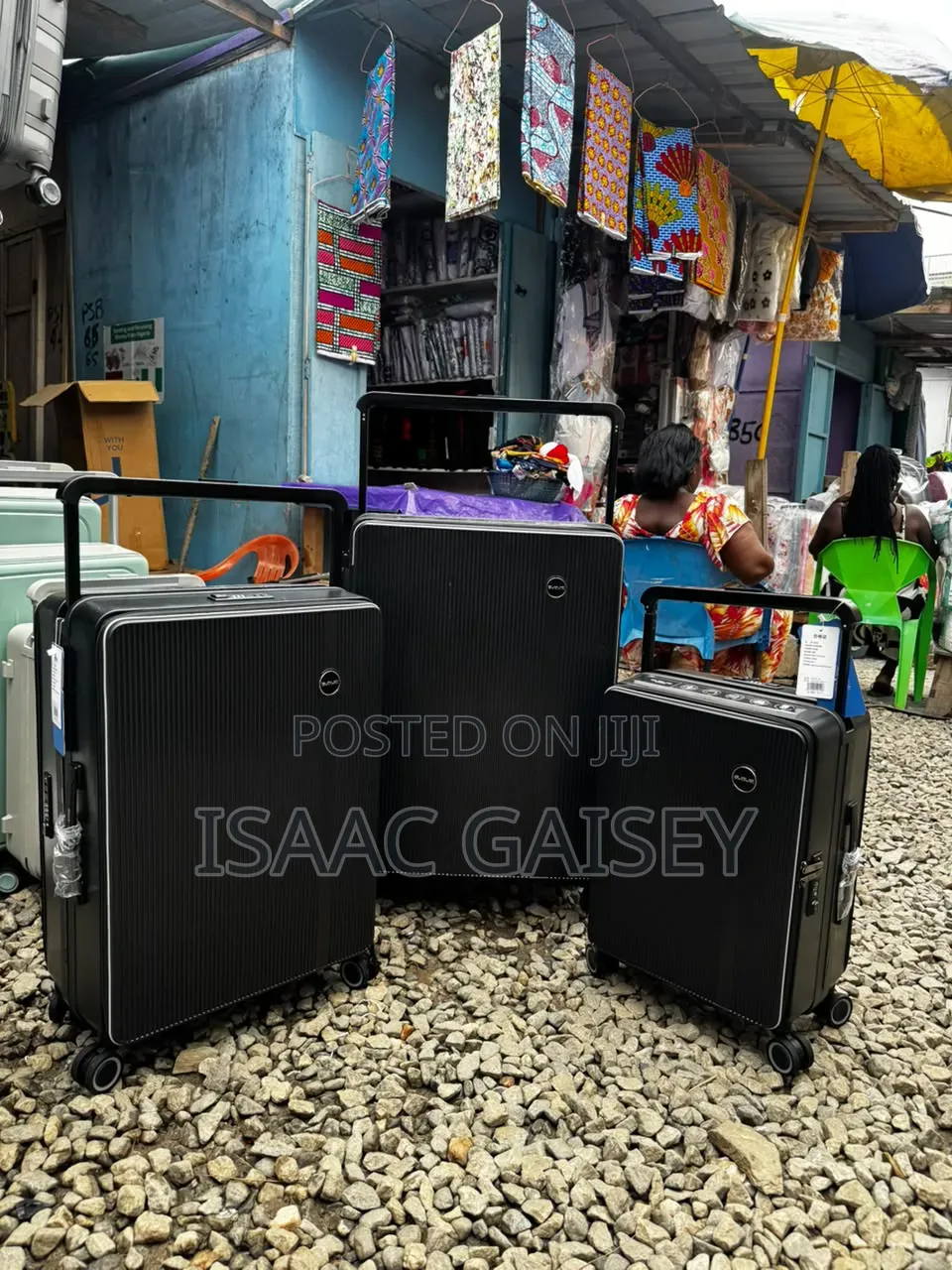 Premium Quality Executive Anticrake Luggages With Cup Holder