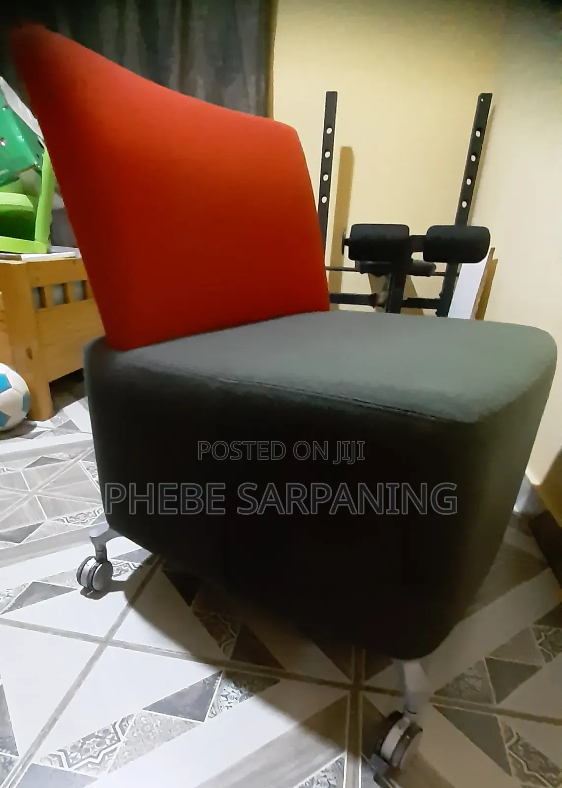 Single Chair