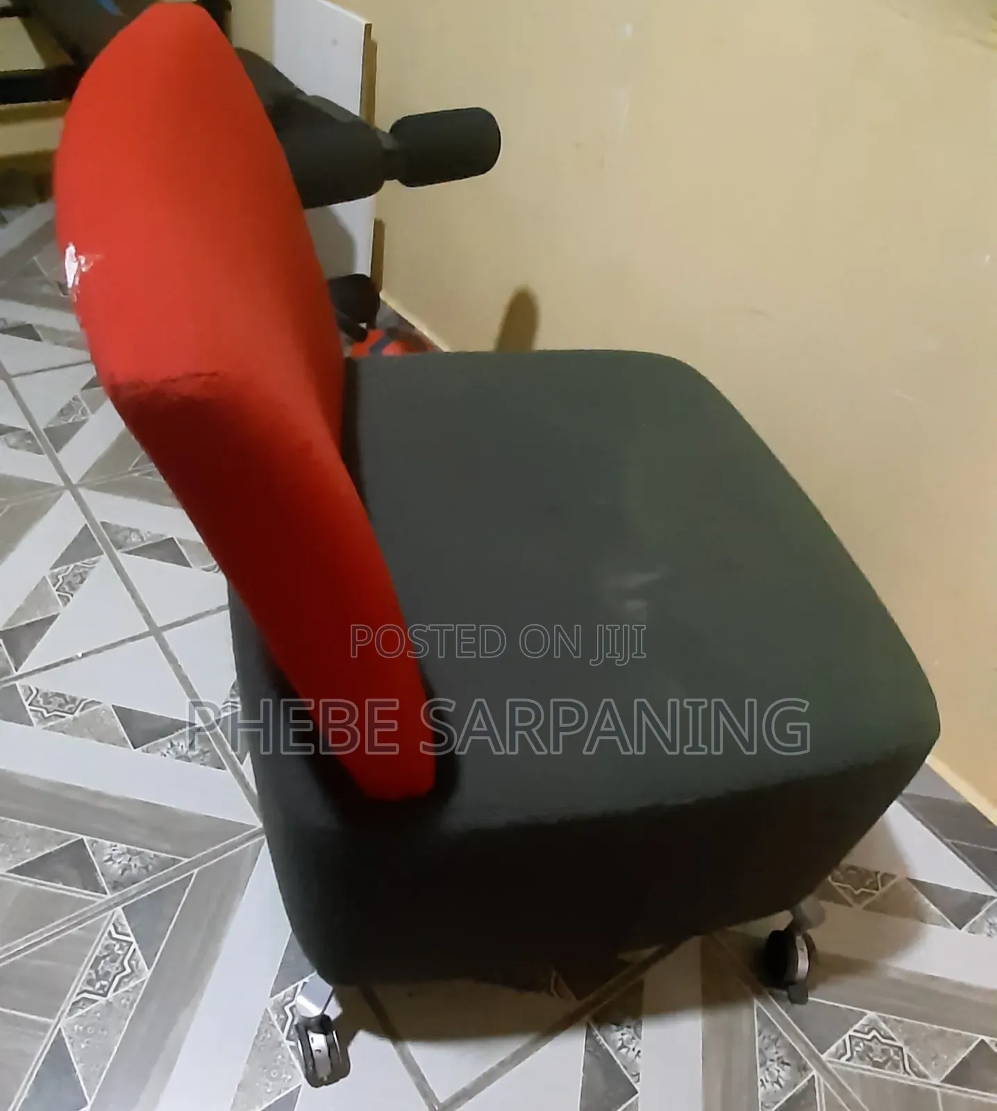 Single Chair