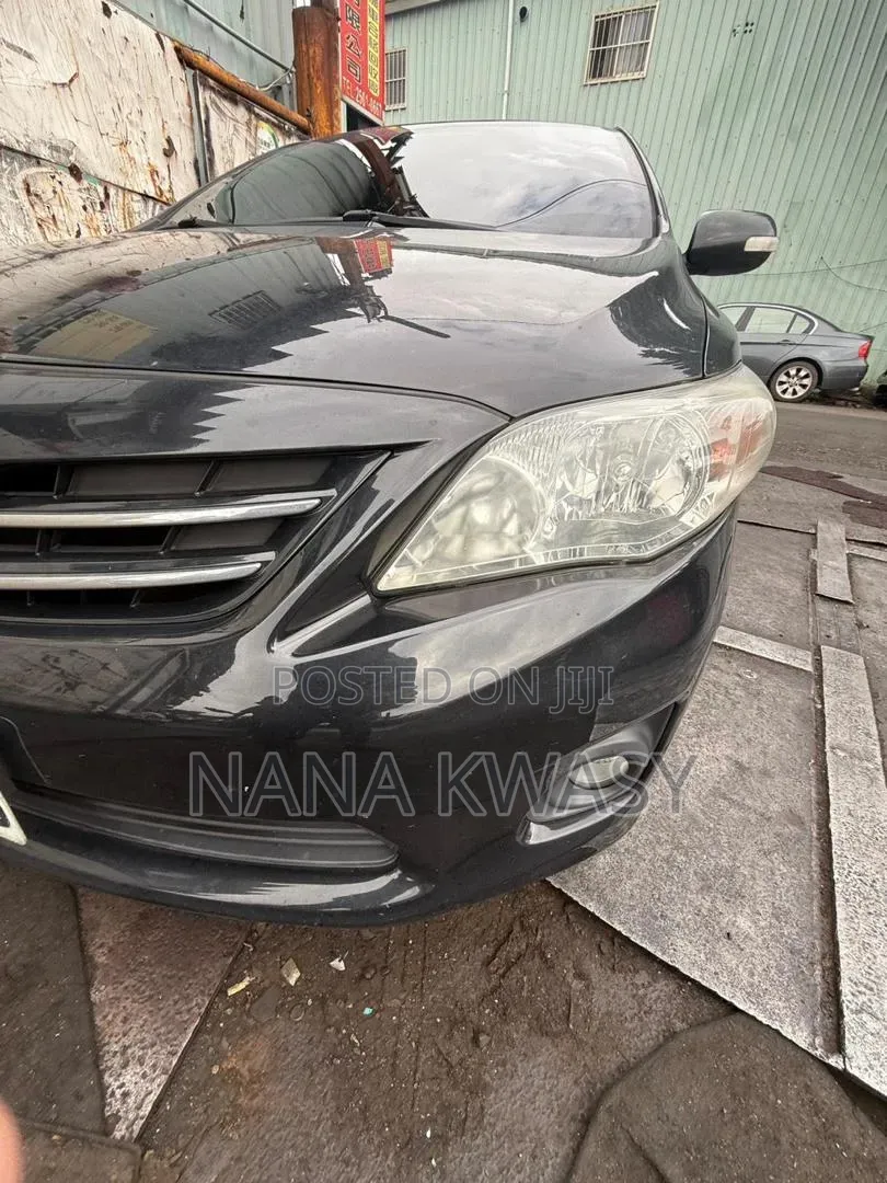 Toyota Corolla Altis 2017 Black
