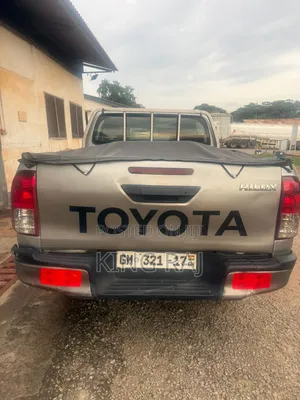 Toyota Hilux 2017 Silver
