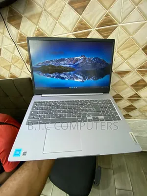 New Laptop Lenovo IdeaPad 330S 8GB Intel Celeron SSD 72GB