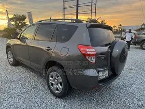 Toyota RAV4 2010 Gray