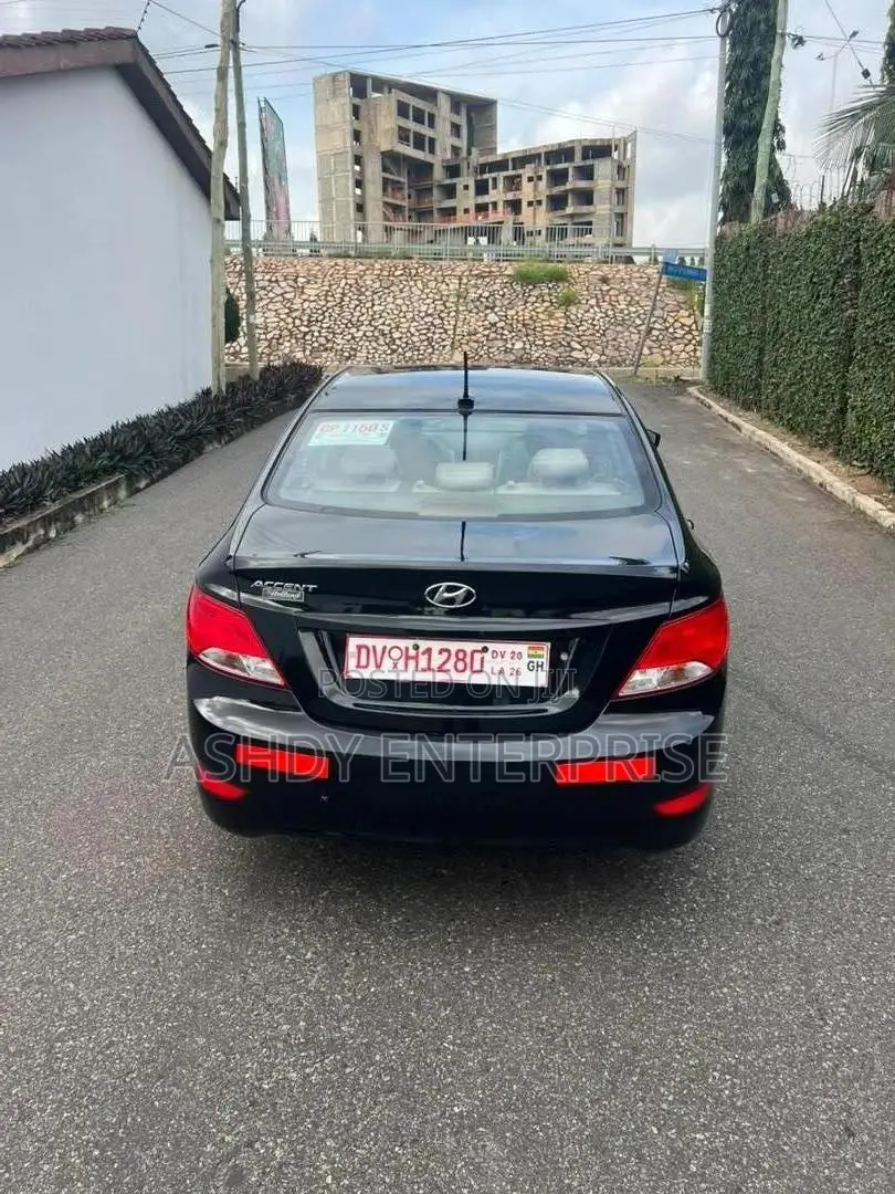 Hyundai Accent SE Sedan 2016 Black