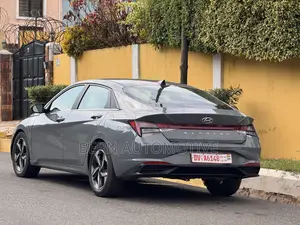 Hyundai Elantra Limited 2021