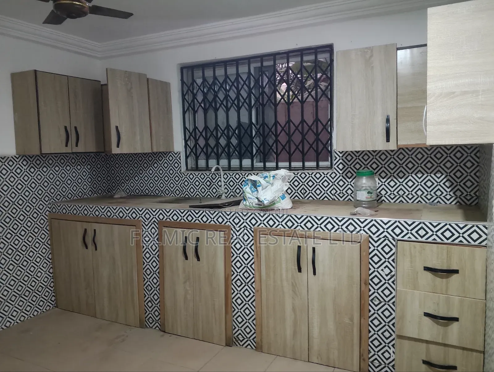 5bdrm Duplex in Felmic Real Estate, Amasaman for rent