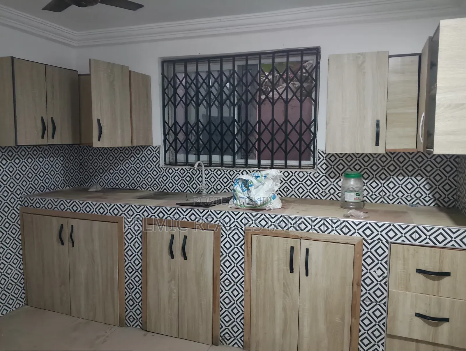 5bdrm Duplex in Felmic Real Estate, Amasaman for rent