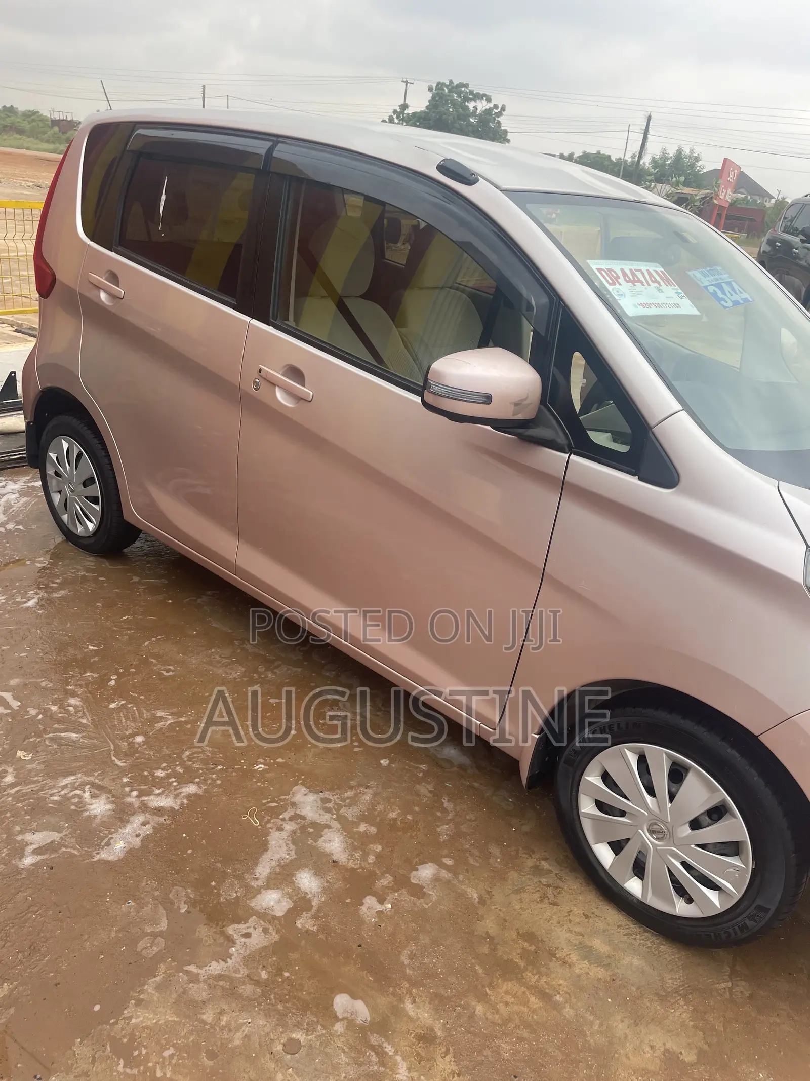Nissan Dayz Highway Star G 2014 Gold