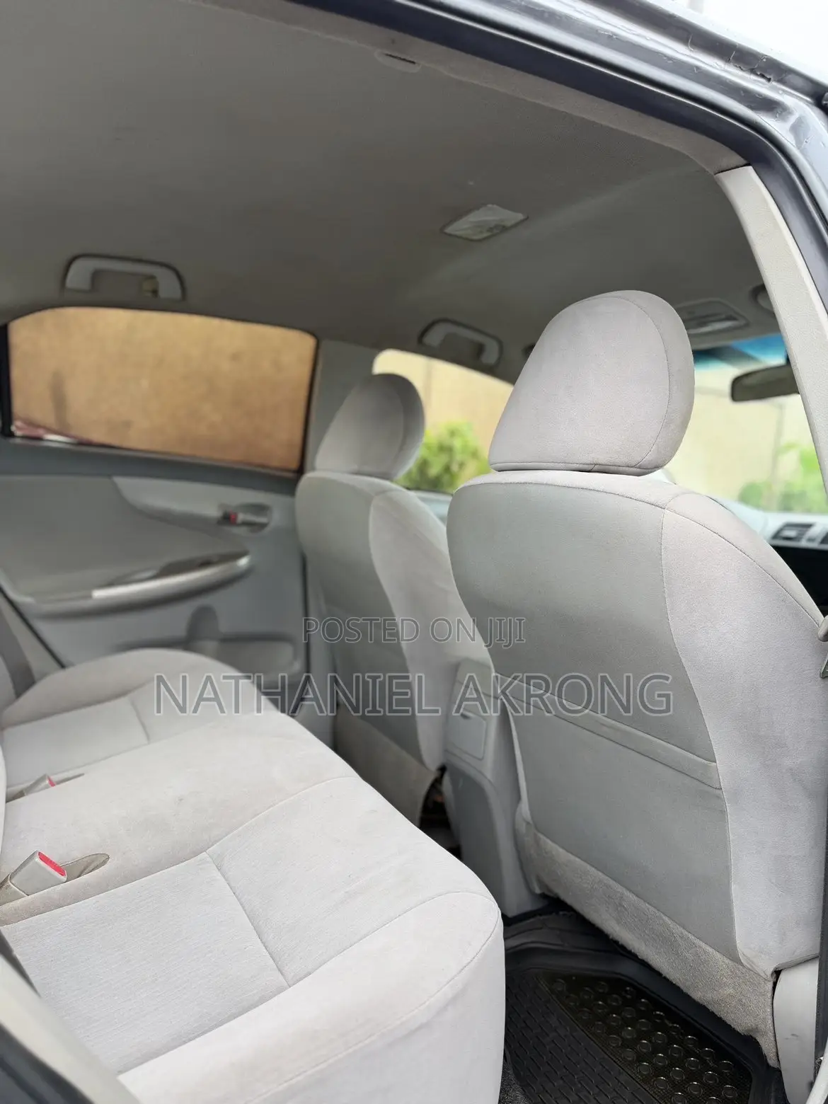 Toyota Corolla 2010 Silver