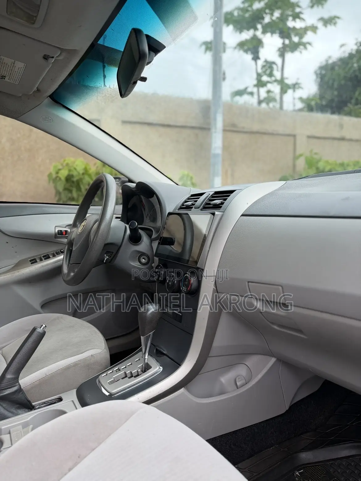 Toyota Corolla 2010 Silver