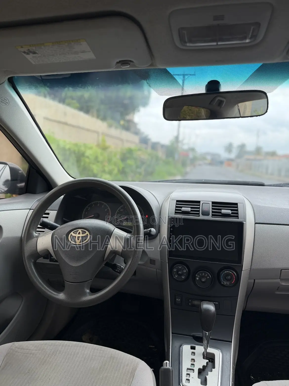 Toyota Corolla 2010 Silver