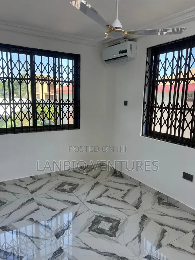 4bdrm House in Ashomang Estate for sale