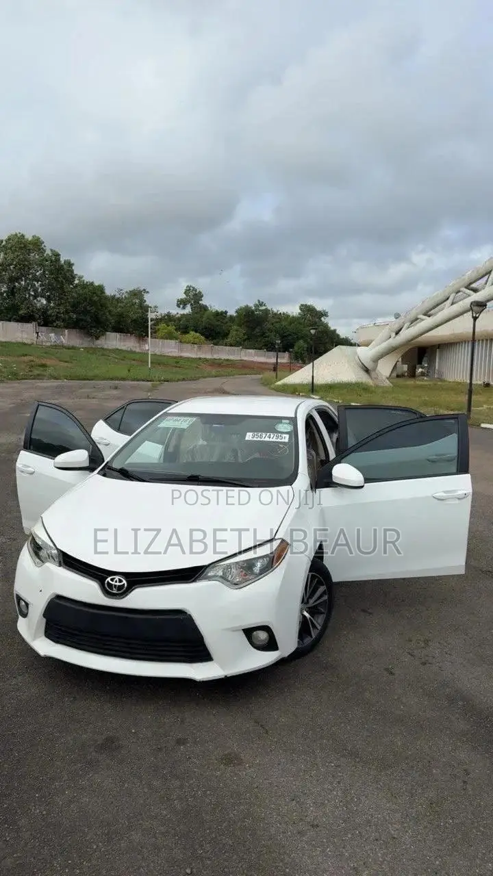 Toyota Corolla LE 4dr Sedan (1.8L 4cyl CVT) 2016 White