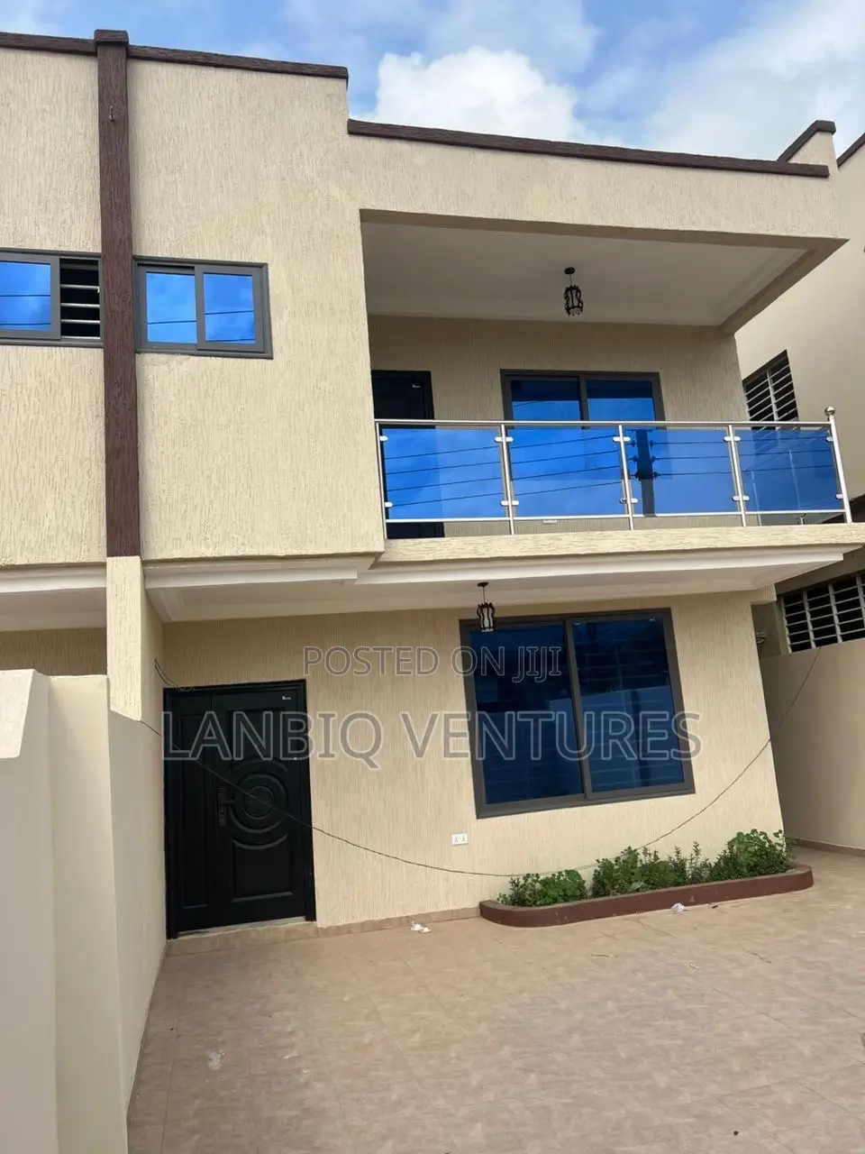 3bdrm House in Ashomang Estate for sale