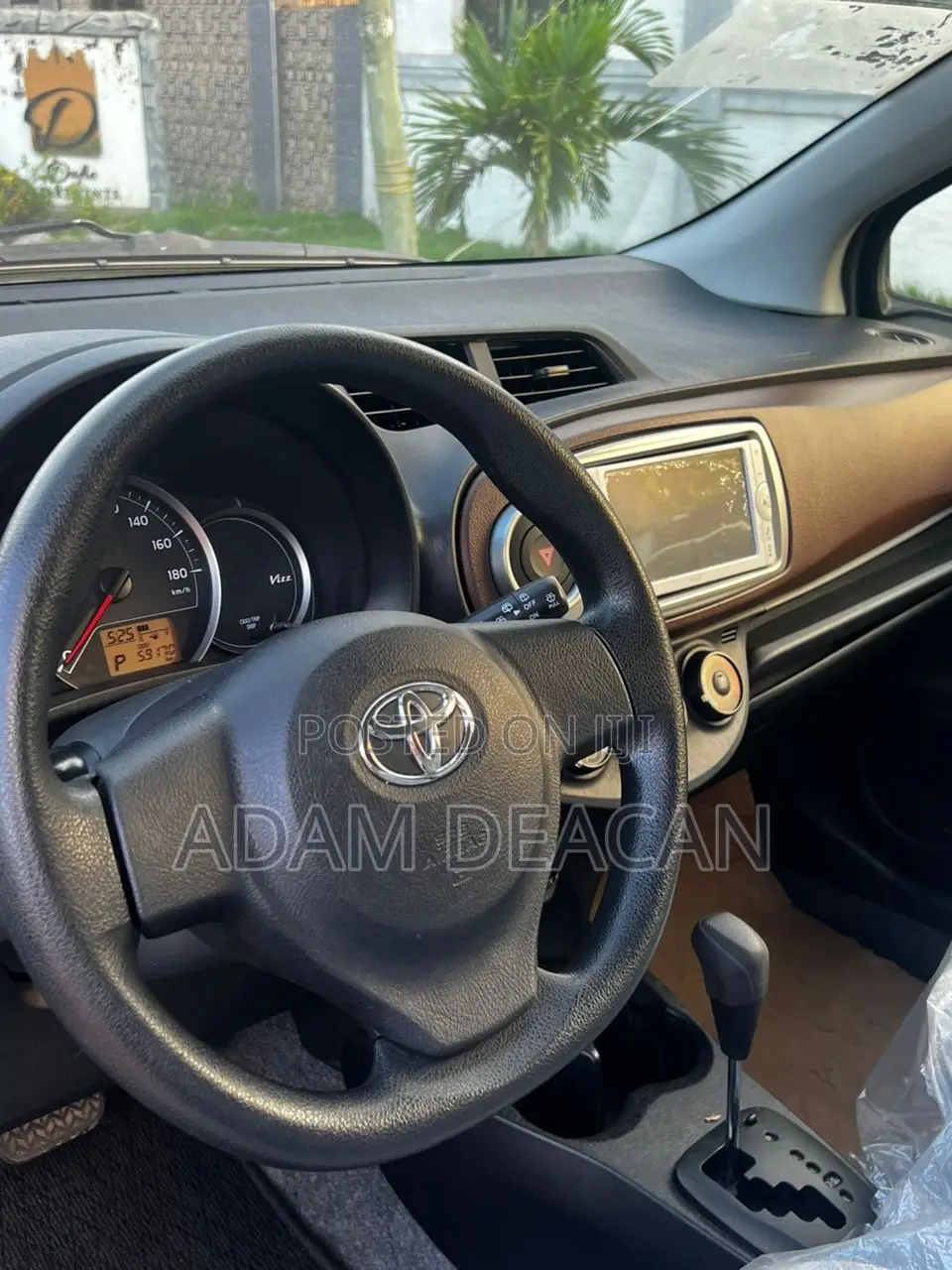 Toyota Vitz 2014