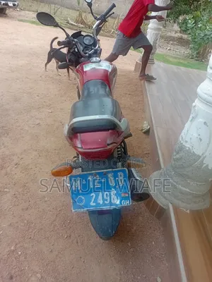 TVS HLX 125 2012 Red